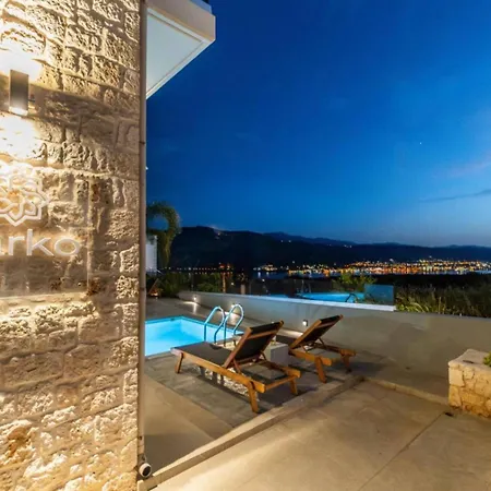 Jarko Luxury * Argoulidhés