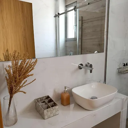 Jarko Luxury Apartamento Argoulidhés